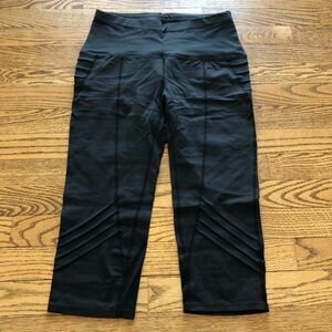 Oiselle Knickers Crop Leggings Black